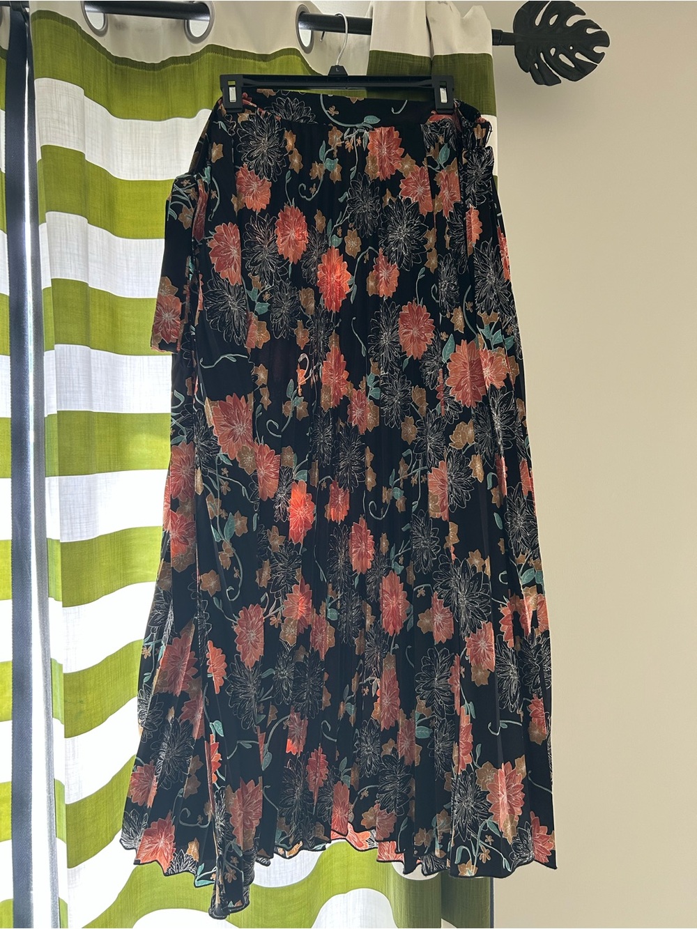 LuLaRoe Pleated Black Floral Skirt with Coral, Teal & Mustard Accents